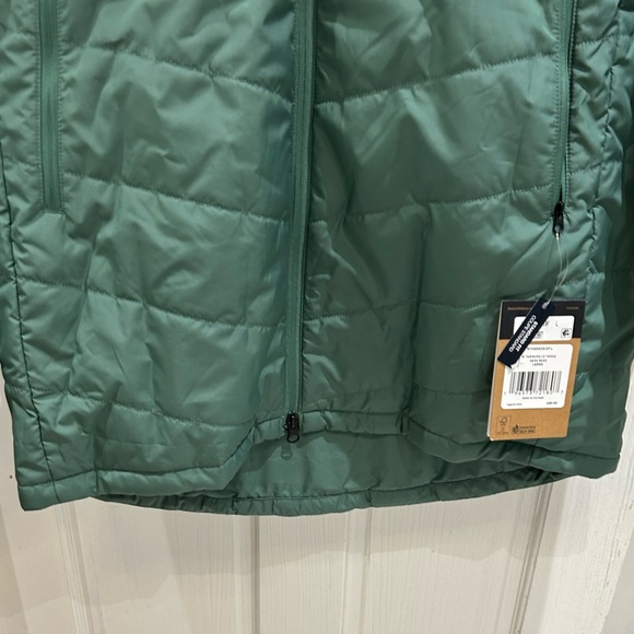 Women’s North face coat - Picture 3 of 5